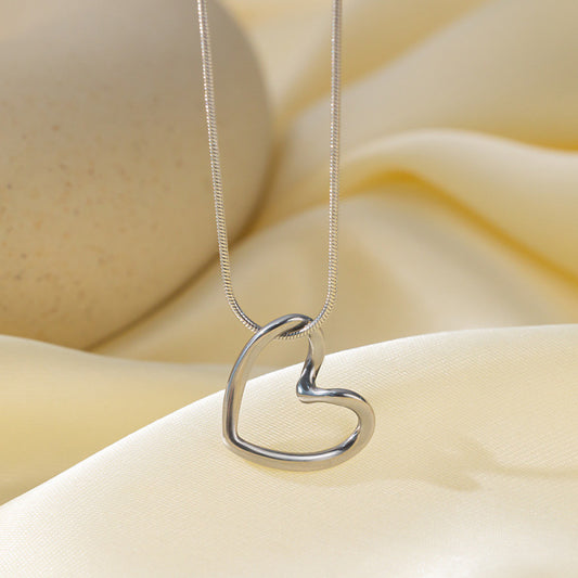 Hollow Heart Titanium Steel Necklace – product view 2