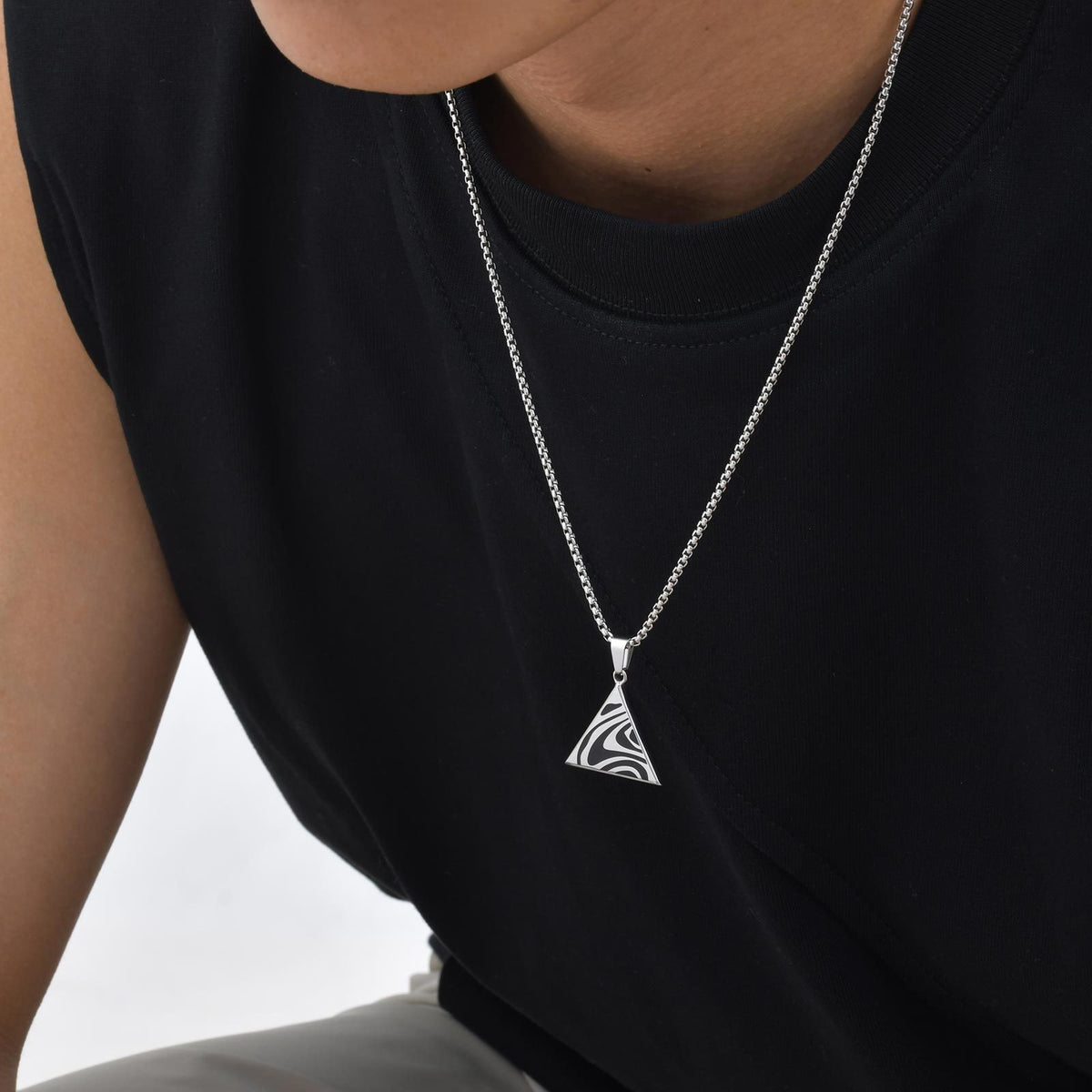 Wavy Star Pendant Necklace – product view 10