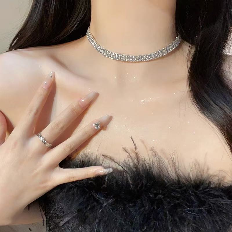 And Crystal Collar Chain – product view 5