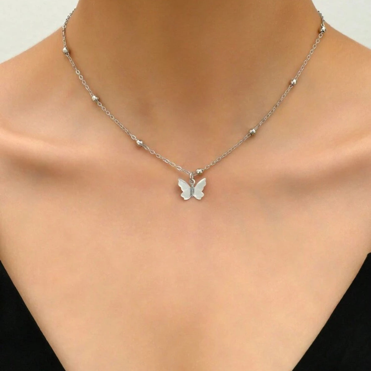 Back-chain Necklace – product view 2