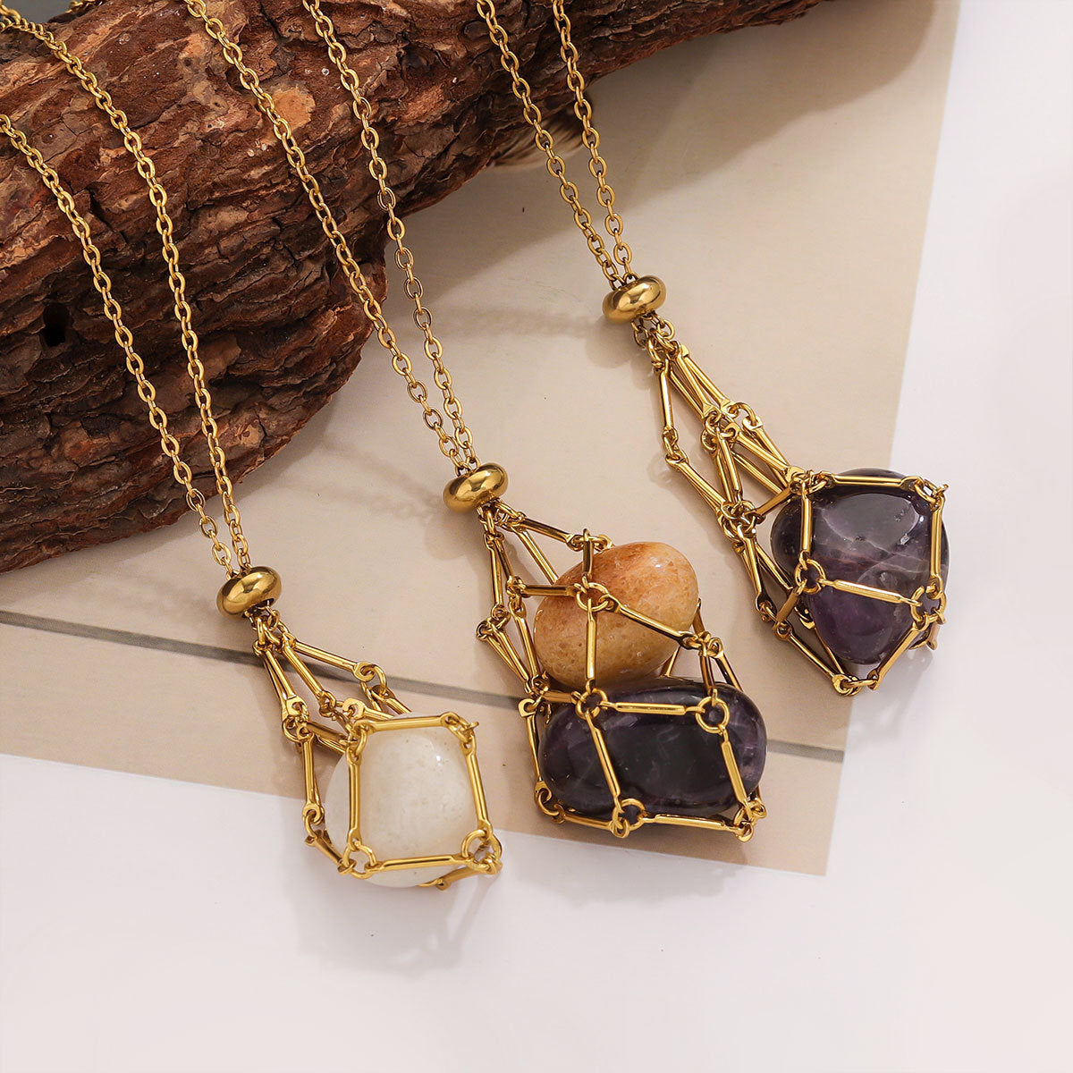 Bamboo-Knot Chain Necklace – product view 3