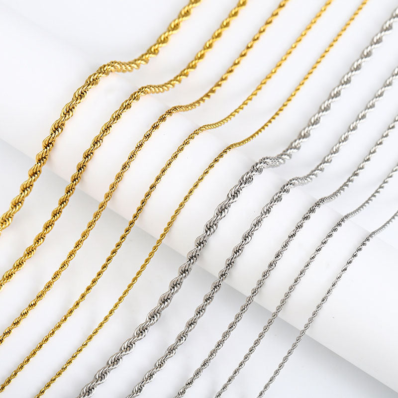 Twist Chain Necklace – product view 1