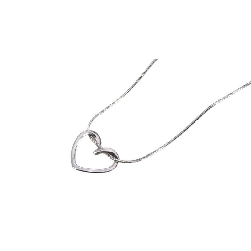 Hollow Heart Titanium Steel Necklace – product view 4