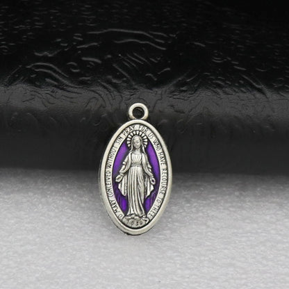 Vintage Oval Mary Pendant Necklace – product view 8