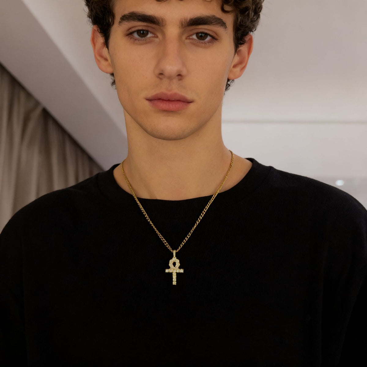Cross-shaped Key Necklace – product view 3