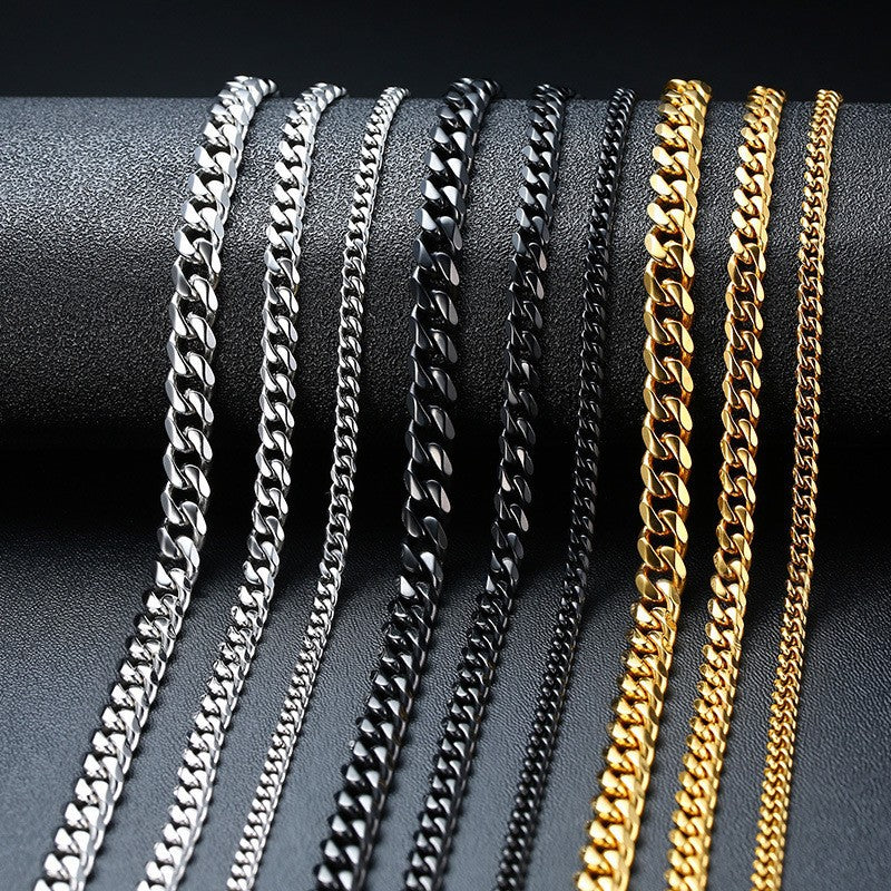 Classic Chain Necklace – product view 1