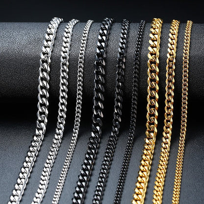 Classic Chain Necklace – product view 1