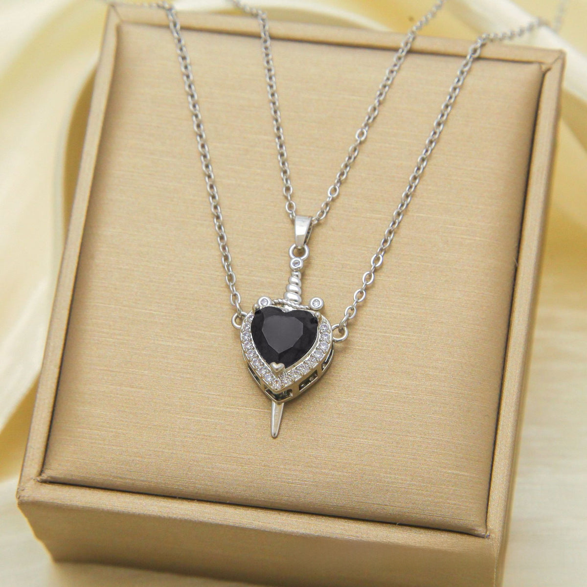 Heart Arrow Necklace – product view 8