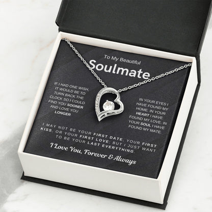 Crystal Pendant Necklace – product view 2