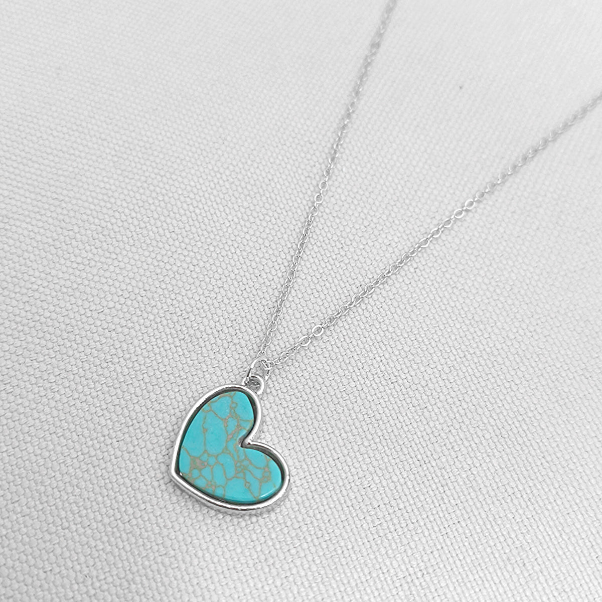 Heart-shaped Turquoise Inlay Necklace – product view 7