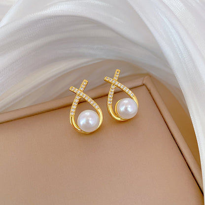 Pearl Necklace and Earrings Set – product view 4