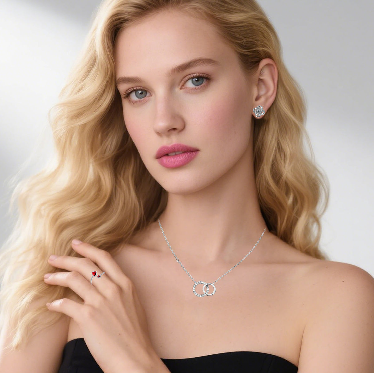 Double Ring Interlocking Pendant Necklace – product view 4