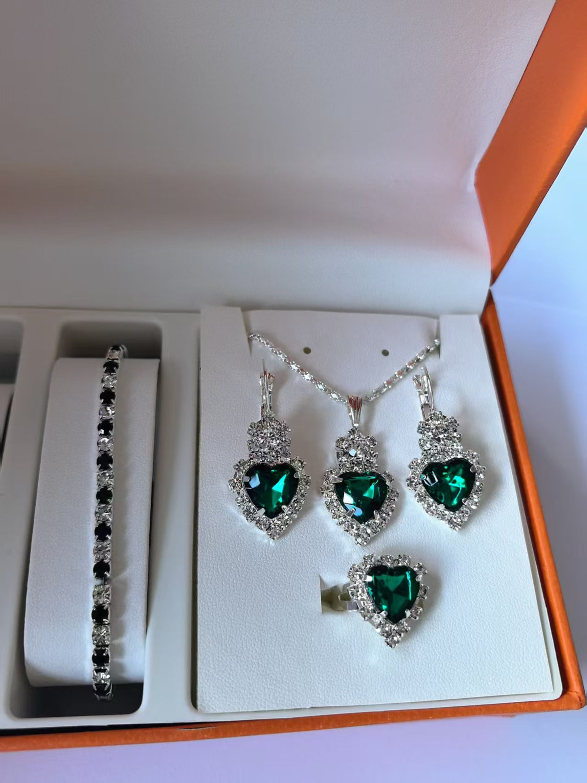 Crystal-Accent Jewelry Set – product view 8