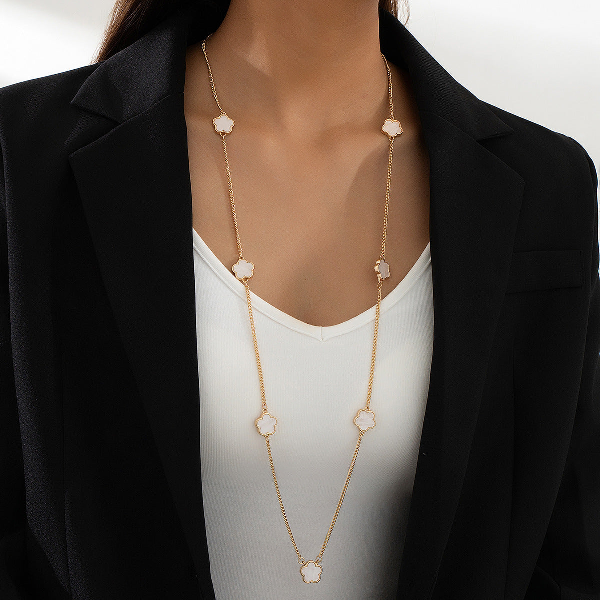Women's Long Pendant Necklace – product view 1