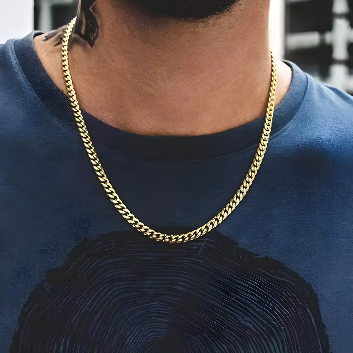 Classic Chain Necklace – product view 5