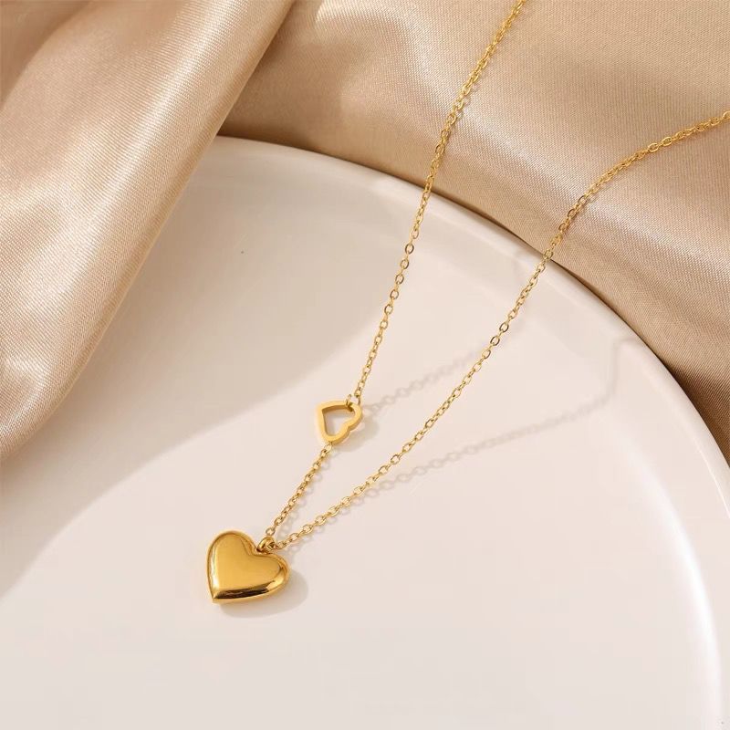 Women's Rose Gold-Tone Heart Necklace – product view 4