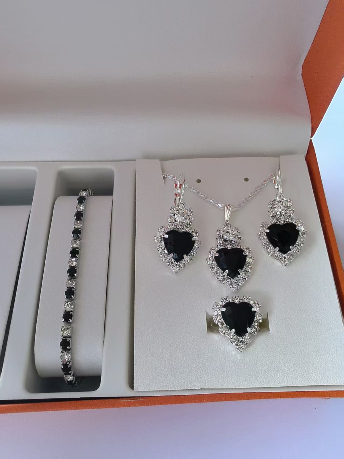 Crystal-Accent Jewelry Set – product view 6