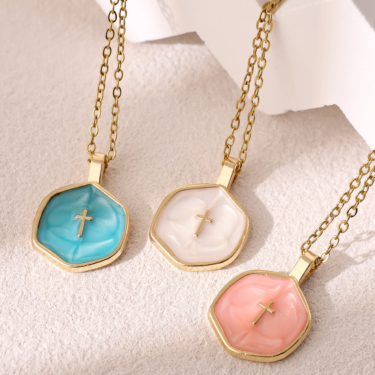 Irregular Round Cross Pendant Necklace – product view 4