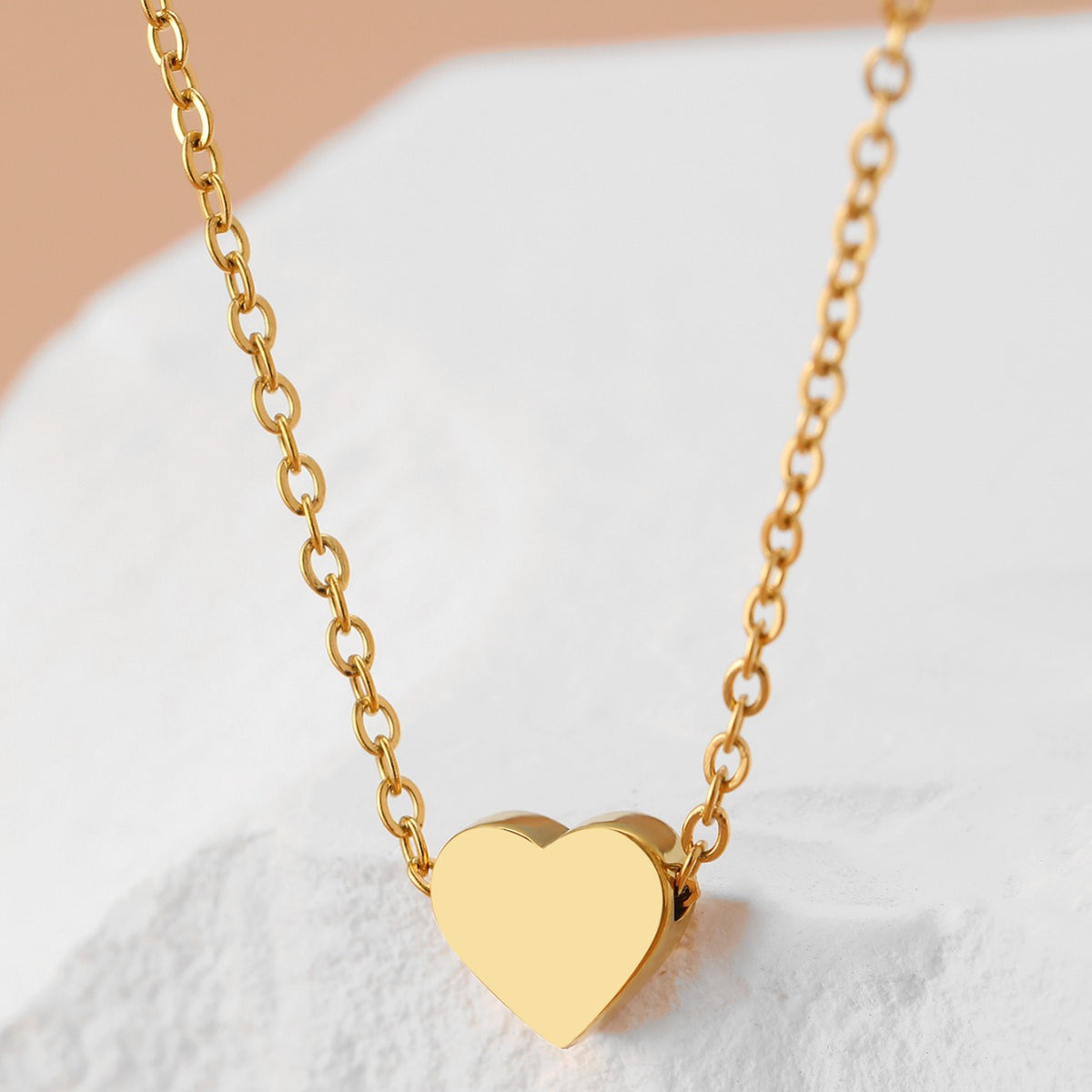 Minimalist Heart-shaped Pendant Necklace – product view 5