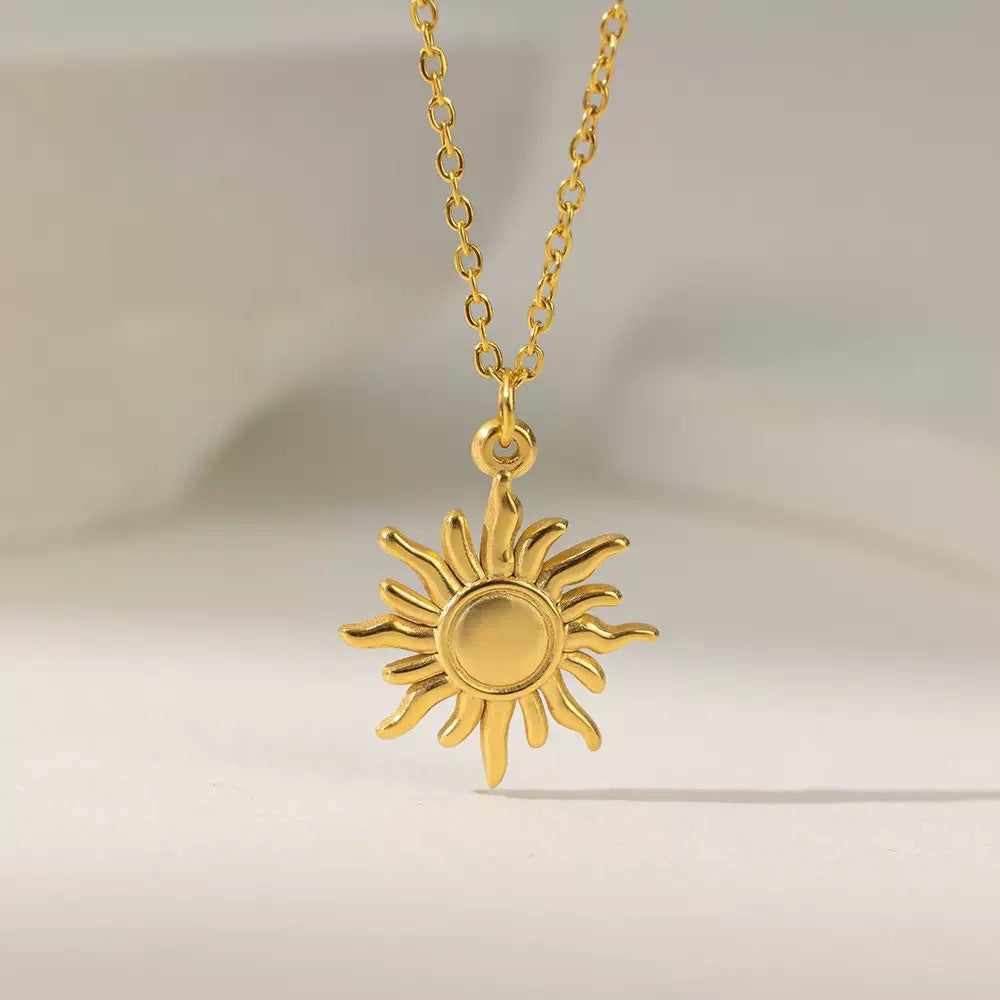 Adjustable Sunflower Pendant Titanium Steel Necklace – product view 1