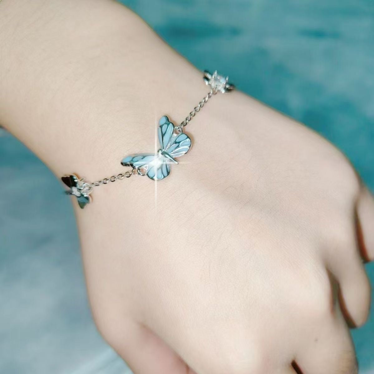 Luminous Butterfly Necklace Bracelet Set – product view 3