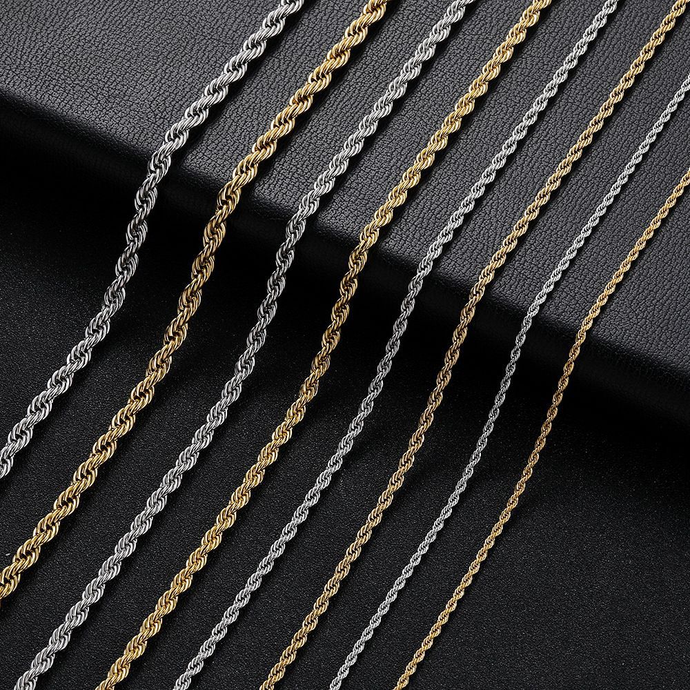 Twist Chain Necklace – product view 3