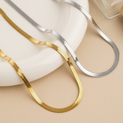 Titanium Steel Snake Bone Chain Necklace – product view 3