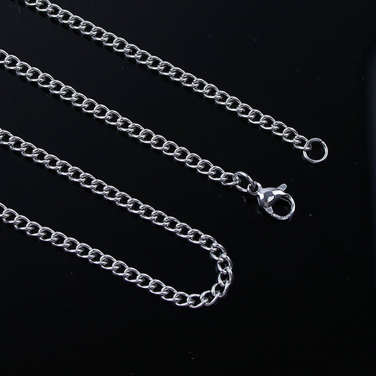 Silver-tone curb chain necklace with clasp and link details