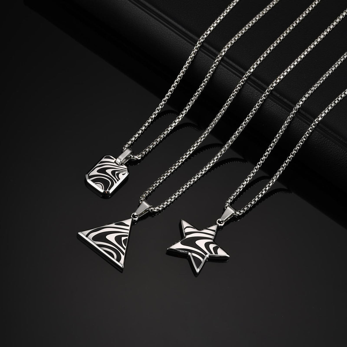 Wavy Star Pendant Necklace – product view 4