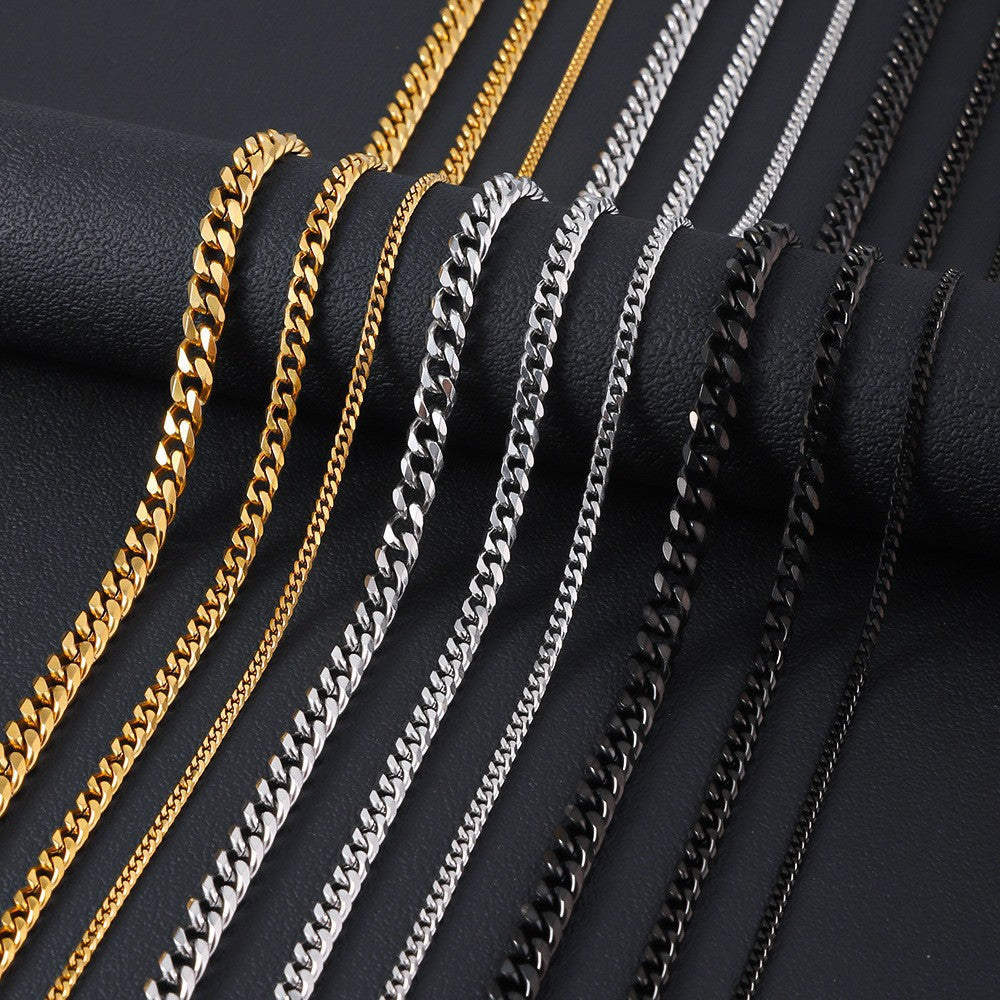 Classic Chain Necklace – product view 3
