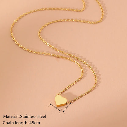 Minimalist Heart-shaped Pendant Necklace – product view 3