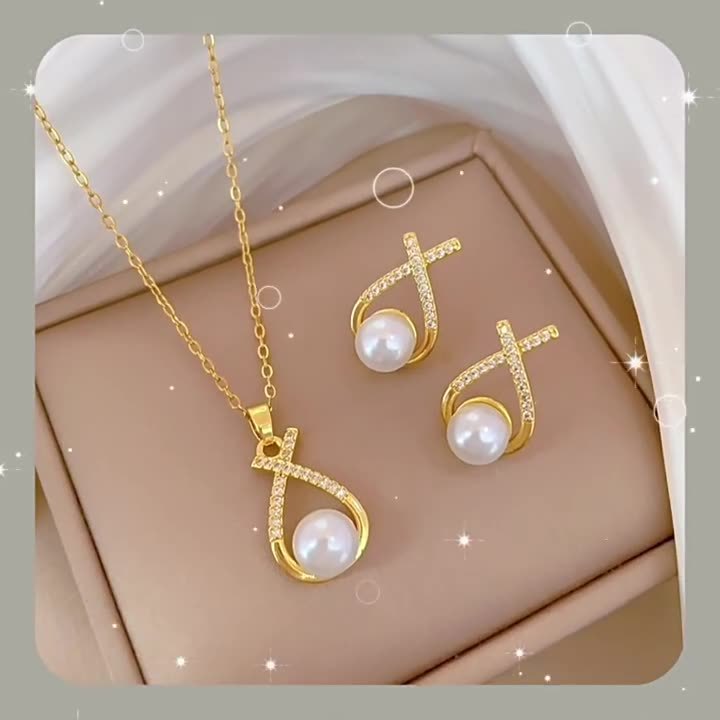 Pearl Necklace and Earrings Set – product view 2